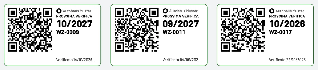 Targhette 62 × 40 mm con prossima verifica, numero d'inventario e codice QR